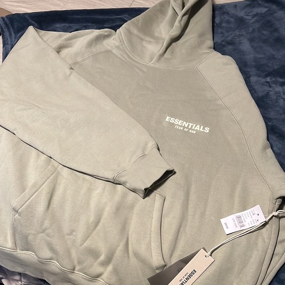 Essentials Fear Of God 22’ Collection/ NEVERWORN, BRAND NEW, Tags on - Picture 2 of 9